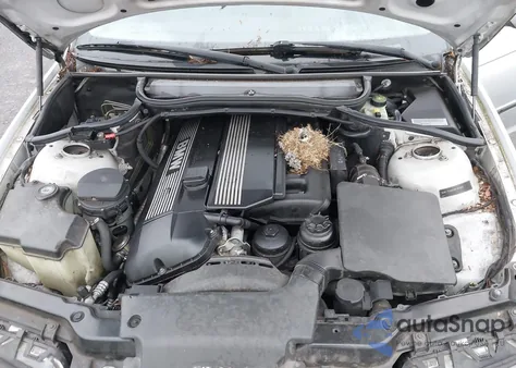 2003 BMW 325Xi из США, поврежденный, VIN WBAEU33453PM53761